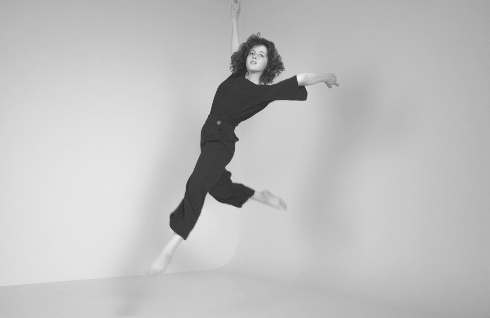 Ballerini hip-hop durante esibizione dal vivo